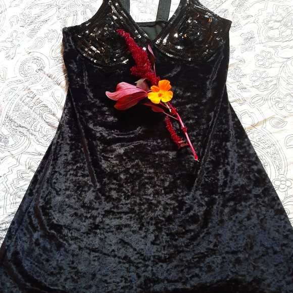 Vintage black sequin & velvet top - Picture 1 of 3